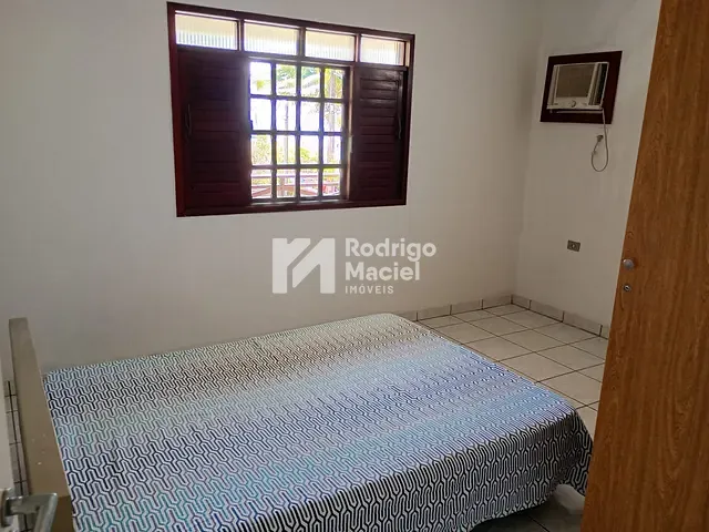 Casa com 451m² 4 quartos e 2 banheiros, à venda, no bairro Tamandaré em Tamandaré