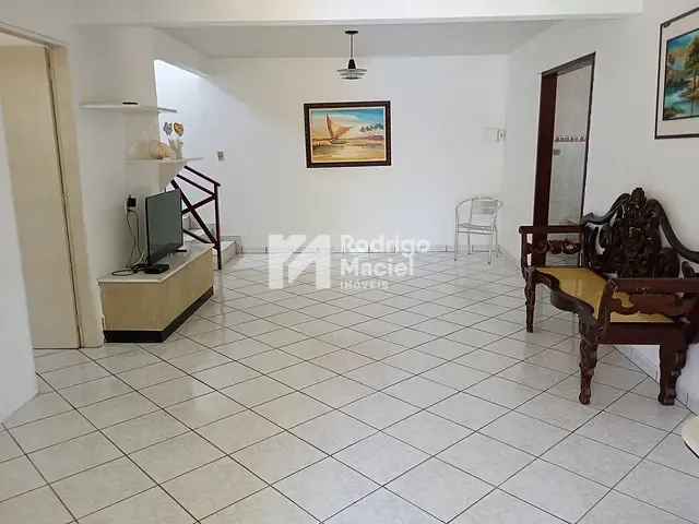 Casa com 451m² 4 quartos e 2 banheiros, à venda, no bairro Tamandaré em Tamandaré