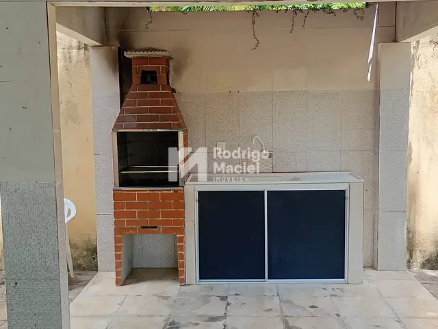 Casa com 451m² 4 quartos e 2 banheiros, à venda, no bairro Tamandaré em Tamandaré