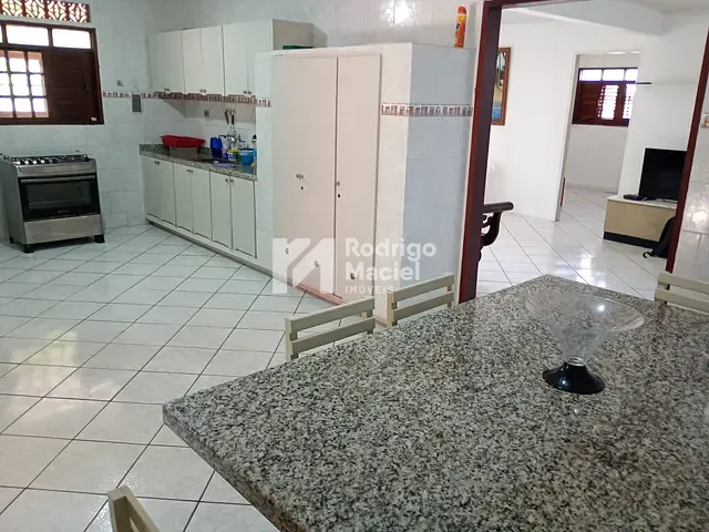 Casa com 451m² 4 quartos e 2 banheiros, à venda, no bairro Tamandaré em Tamandaré