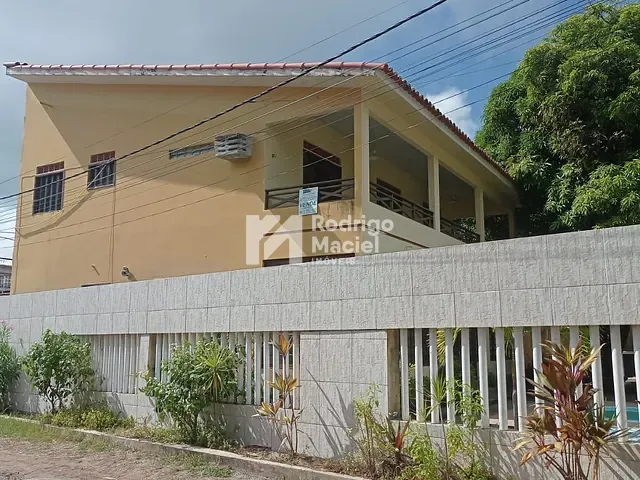 Casa com 451m² 4 quartos e 2 banheiros, à venda, no bairro Tamandaré em Tamandaré