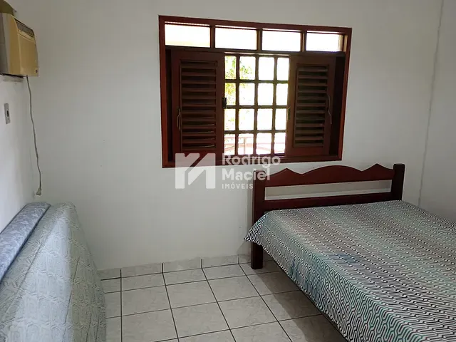 Casa com 451m² 4 quartos e 2 banheiros, à venda, no bairro Tamandaré em Tamandaré