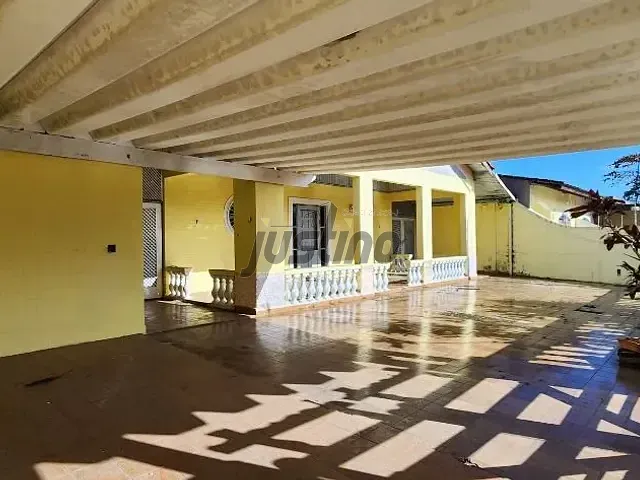 Casa com 625m² 3 quartos e 2 banheiros, à venda, no bairro Jardim Suarão (Praia) em Itanhaém