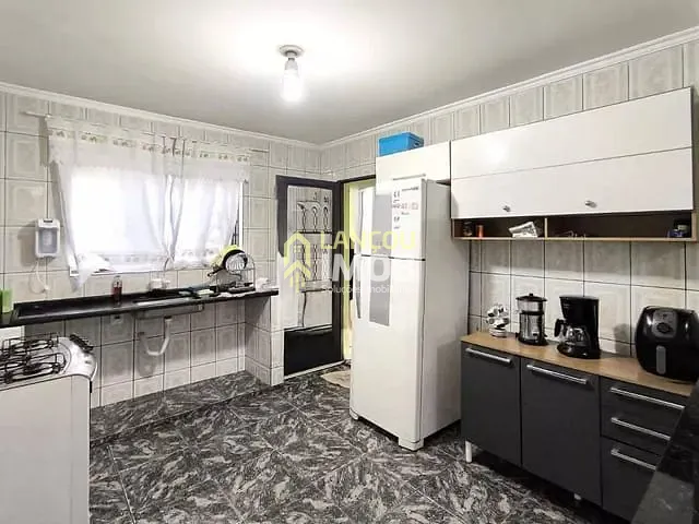 Casa 3 quartos e 2 banheiros, à venda, no bairro Tulipas em Jundiaí