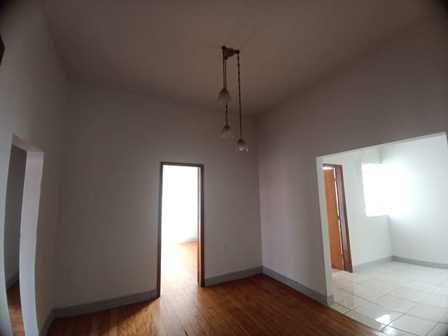 Foto do Casa - Casa para locação, Centro, Lavras, MG | Burgarelli Imóveis