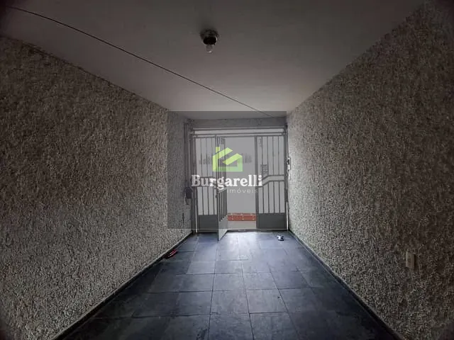 Casa 5 quartos e 2 banheiros, para alugar, no bairro Centro em Lavras