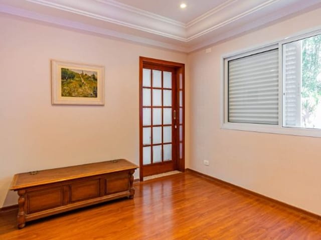 Casa com 1000m² 6 quartos e 8 banheiros, à venda, no bairro Alpes dos Araçás (Jordanésia) em Cajamar