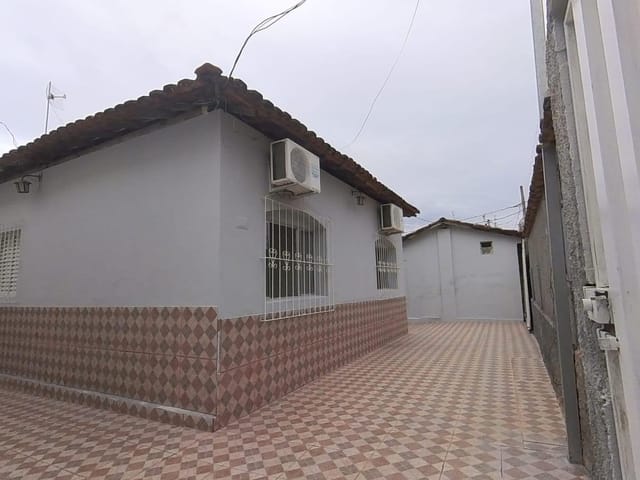 Foto do Casa - Casa para locação, Centro, Araçuaí, MG | Rede Max Imoveis
