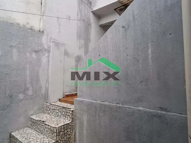 Casa 3 quartos e 2 banheiros, para alugar, no bairro Vila Liviero em São Paulo