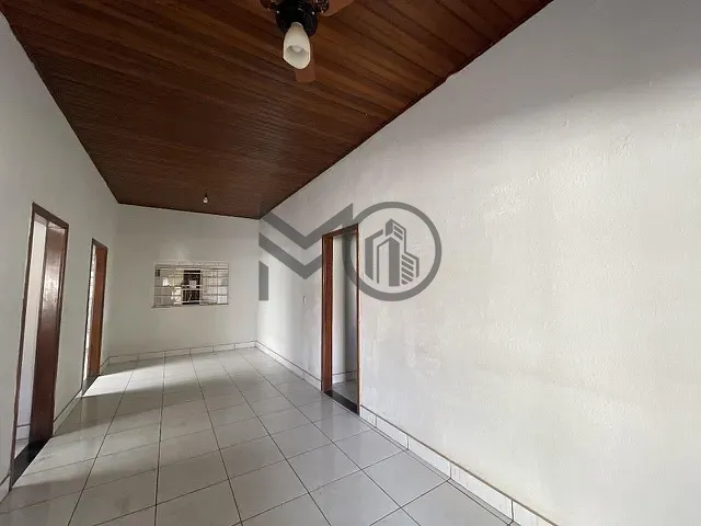Casa com 250m² 4 quartos e 2 banheiros, à venda, no bairro CPA 4 em Cuiabá