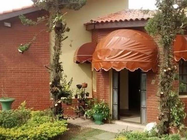Casa com 2781m² 6 quartos e 7 banheiros, à venda, no bairro Dona Catarina em São Roque