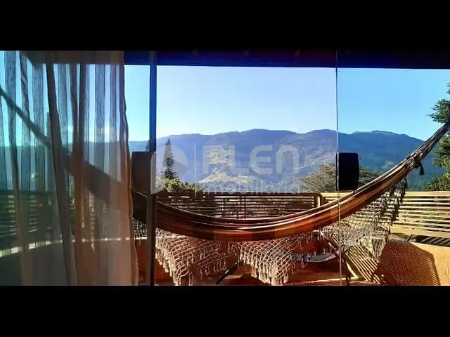 Casa com 430m² 4 quartos e 5 banheiros, à venda, no bairro Vila Petrópolis em Atibaia
