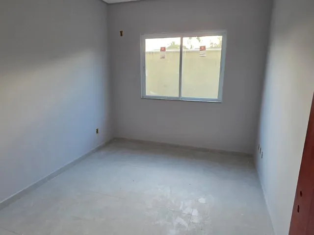 Casa 3 quartos e 1 banheiro, à venda, no bairro Jardim Mariléa em Rio das Ostras