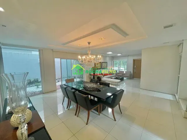 Casa com 700m², à venda, no bairro São Cristóvão em Teresina