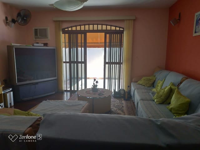 Casa com 1110m² 4 quartos e 5 banheiros, à venda ou para alugar, no bairro Jardim dos Estados em Campo Grande