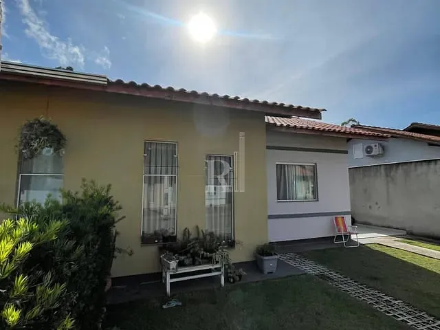 Casa com 220m² 3 quartos e 2 banheiros, à venda, no bairro Areias  em Tijucas