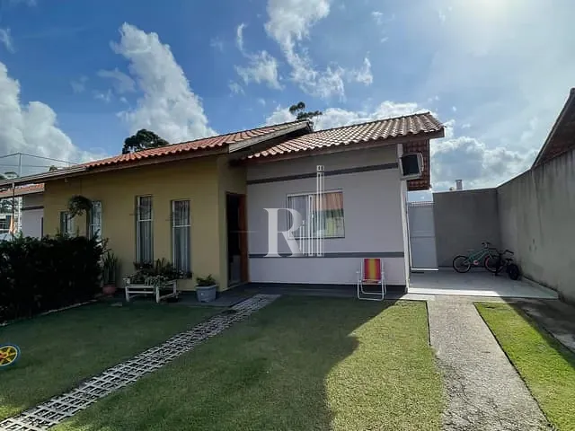Casa com 220m² 3 quartos e 2 banheiros, à venda, no bairro Areias em Tijucas