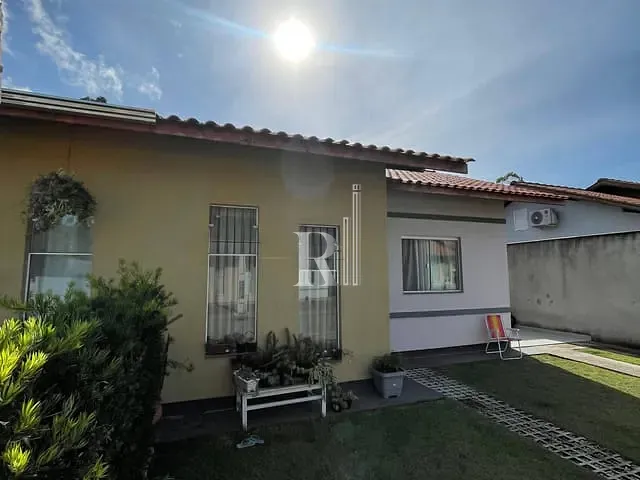Casa com 220m² 3 quartos e 2 banheiros, à venda, no bairro Areias em Tijucas