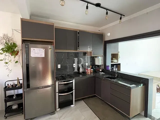 Casa com 220m² 3 quartos e 2 banheiros, à venda, no bairro Areias em Tijucas