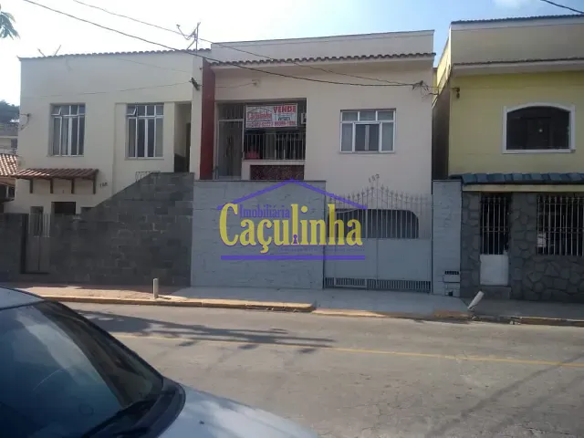 Casa com 1m² 3 quartos e 1 banheiro, à venda, no bairro Centro em Barra do Piraí