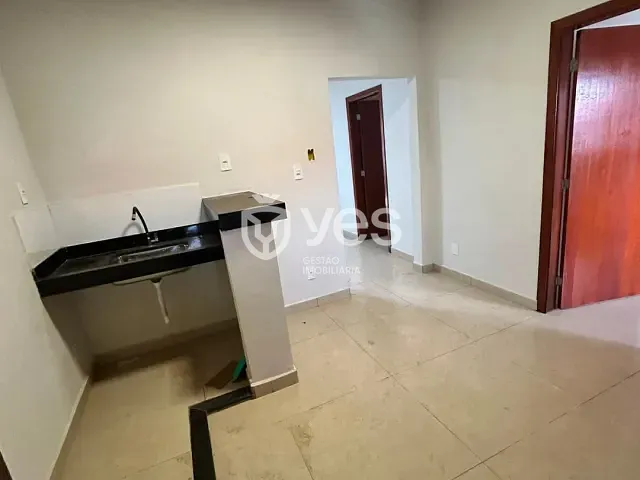 Casa 3 quartos e 3 banheiros, para alugar, no bairro Centro em Araxá