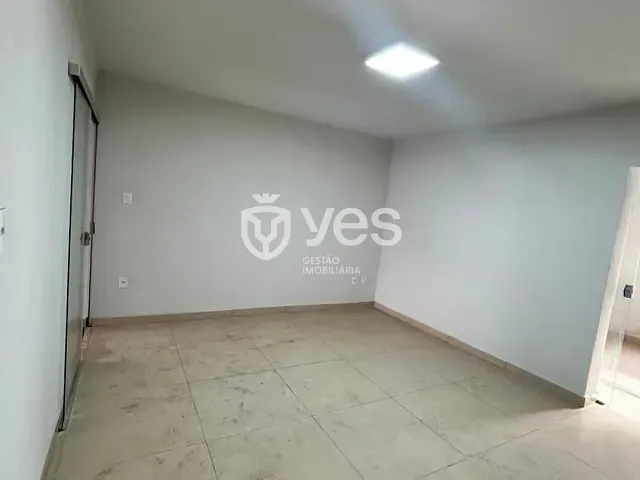 Casa 3 quartos e 3 banheiros, para alugar, no bairro Centro em Araxá
