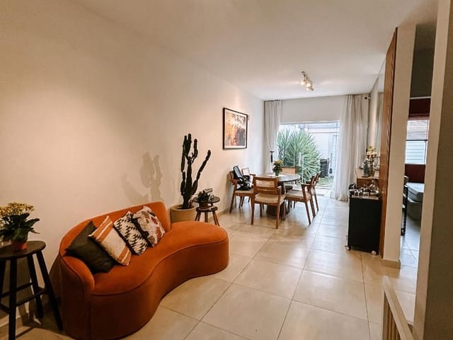 Casa com 132m² 4 quartos e 3 banheiros, à venda ou para alugar, no bairro Riviera Fluminense em Macaé