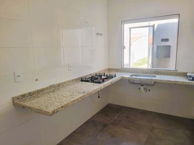 Casa 3 quartos e 2 banheiros, à venda, no bairro Parque Real em Pouso Alegre