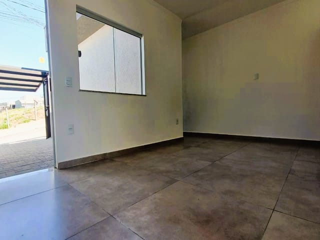 Casa 3 quartos e 2 banheiros, à venda, no bairro Parque Real em Pouso Alegre