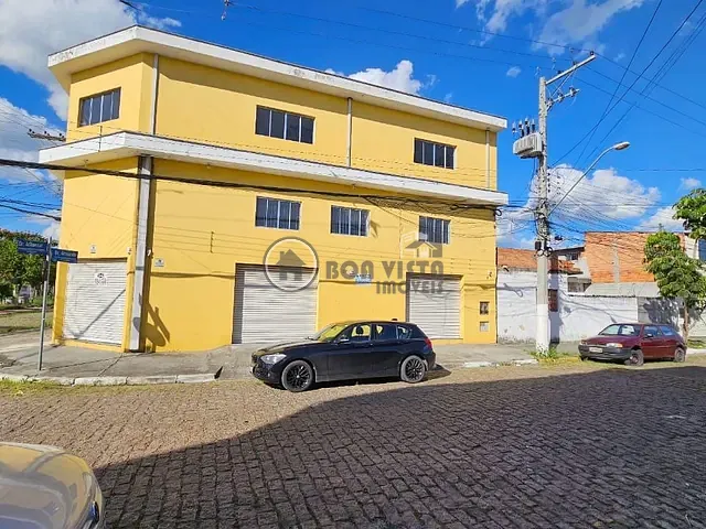 Casa à venda, no bairro Parque Maria Helena em Suzano