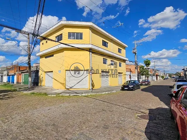 Casa à venda, no bairro Parque Maria Helena em Suzano