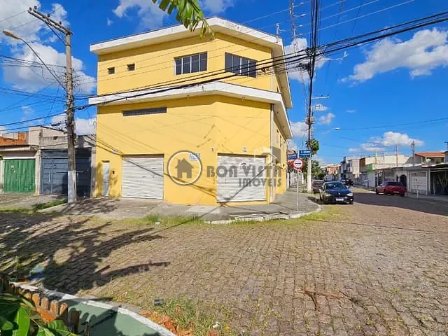 Casa à venda, no bairro Parque Maria Helena em Suzano