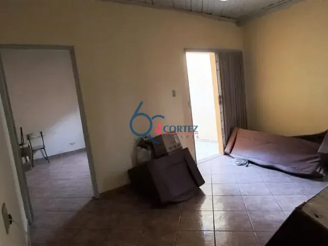 Casa com 185m² 2 quartos e 1 banheiro, à venda, no bairro Vila Saibreiro em Rio Claro