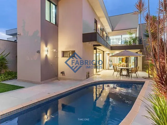 Casa com 405m² 3 quartos e 5 banheiros, à venda, no bairro Condominio Piccolo Villaggio em Louveira