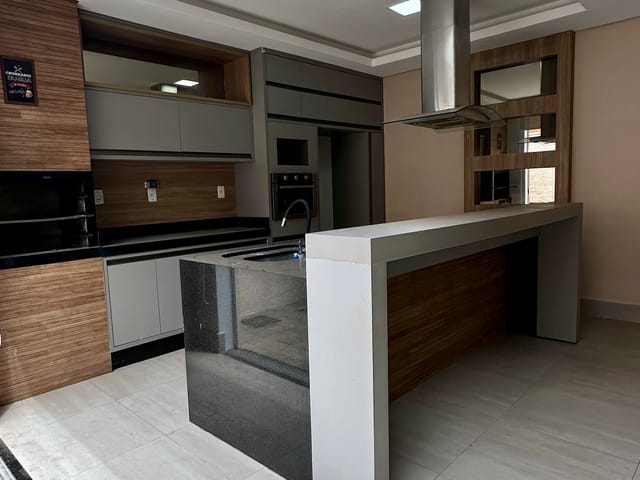 Casa com 129m² 3 quartos e 3 banheiros, à venda, no bairro Ribeirão do Lipa em Cuiabá