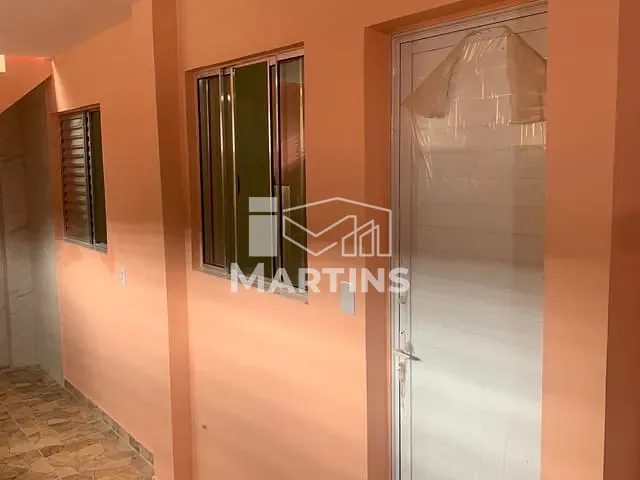 Casa 1 quarto e 1 banheiro, para alugar, no bairro Jardim Piracuama em São Paulo