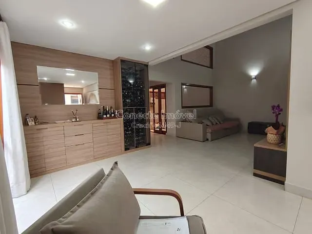 Casa 3 quartos e 4 banheiros, à venda, no bairro Chácara São João em Jaguariúna