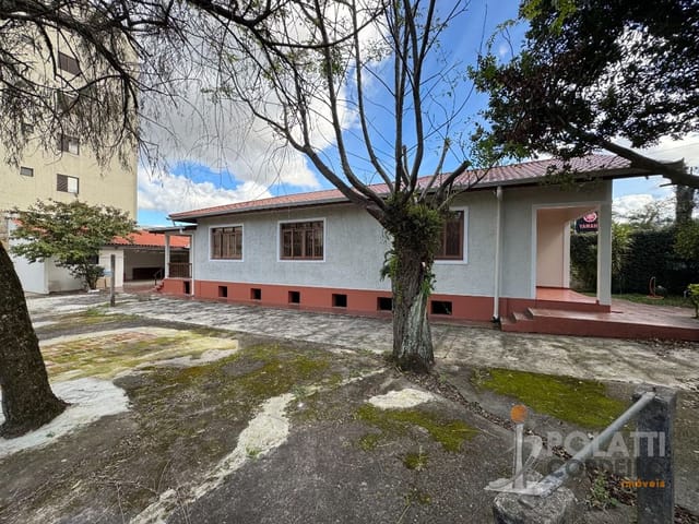 Prédio com 875m², para alugar, no bairro Bacacheri em Curitiba