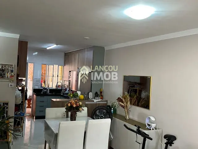 Casa 2 quartos e 1 banheiro, à venda, no bairro Residencial Santa Giovana em Jundiaí