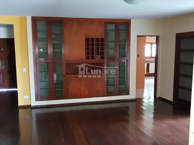 Casa com 1200m² 6 quartos e 5 banheiros, à venda, no bairro Vila Oliveira em Mogi das Cruzes