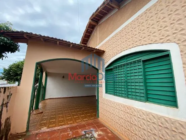 Casa 2 quartos e 2 banheiros, à venda, no bairro Alto Da Estação  em Ituverava