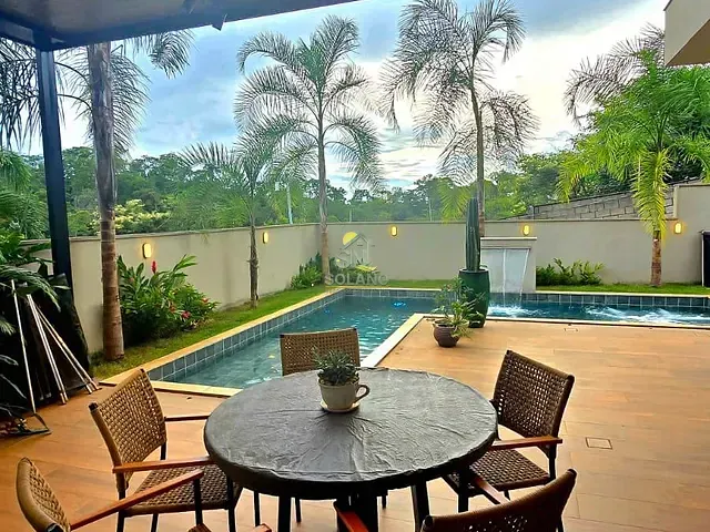 Casa com 591m² 5 quartos e 6 banheiros, à venda, no bairro Condomínio do Lago 3ª Etapa em Goiânia