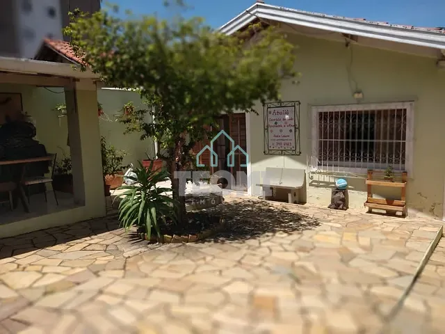 Casa com 320m² 3 quartos e 2 banheiros, à venda, no bairro Parque Residencial Bom Conselho em Taubaté