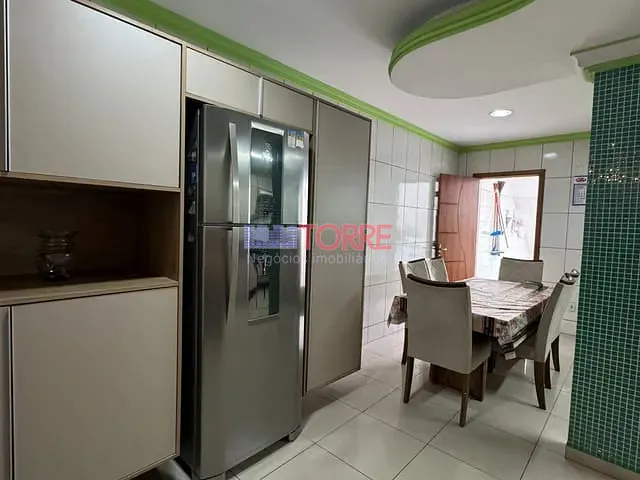 Casa 2 quartos e 4 banheiros, à venda, no bairro Centro em Itabuna
