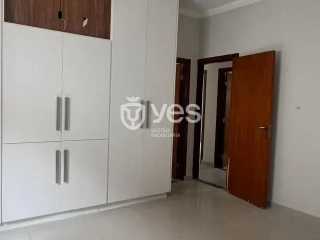 Casa 3 quartos e 2 banheiros, à venda, no bairro Residencial Camuá em Araxá