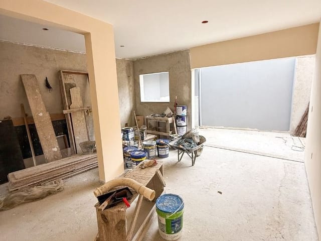 Casa com 125m² 3 quartos e 3 banheiros, à venda, no bairro Granja dos Cavaleiros em Macaé