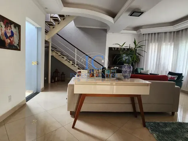 Casa com 300m² 3 quartos e 2 banheiros, à venda, no bairro Condomínio Portal de Itaici em Indaiatuba