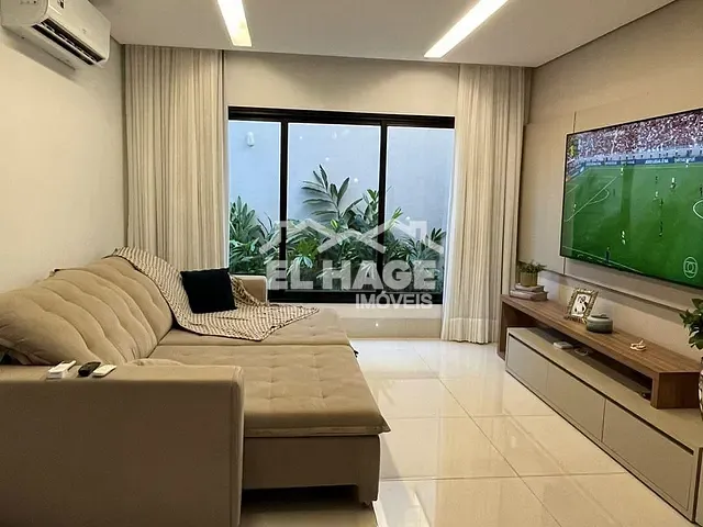 Casa com 250m² 3 quartos e 5 banheiros, à venda, no bairro Loteamento Salvador Costa Marques em Cuiabá