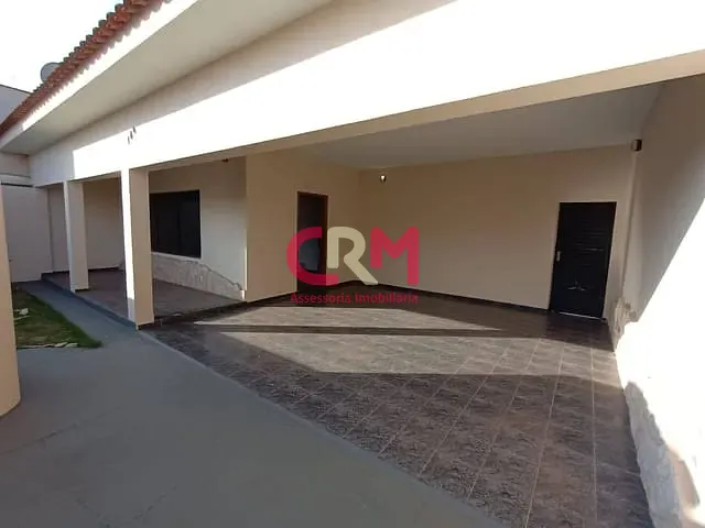 Casa com 360m² 3 quartos e 1 banheiro, para alugar, no bairro Parque Residencial Rincão Novo em Taquaritinga