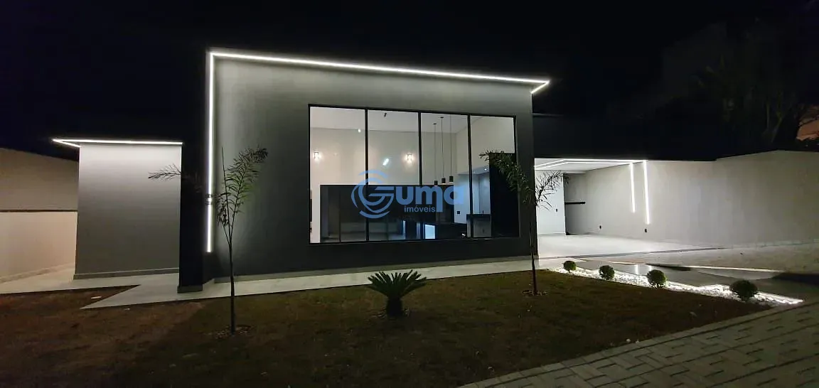 Casa, 3 quartos, 221 m² - Foto 2